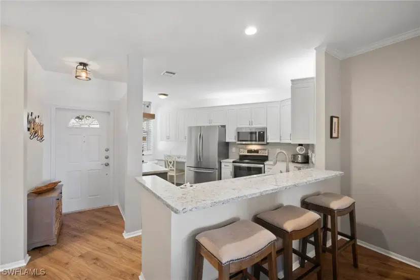 Picture of 8355 Excalibur Cir L3, Naples FL 34108