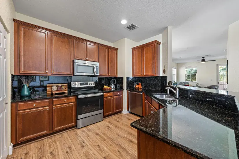 Picture of 107 W Pigeon Plum Drive 108, Jupiter FL 33458
