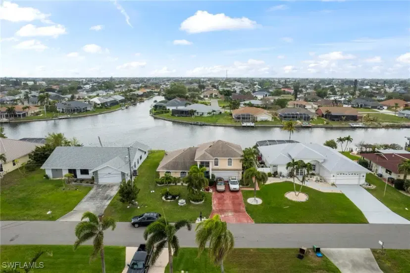 Picture of 1216 SE 3Rd St, Cape Coral FL 33990