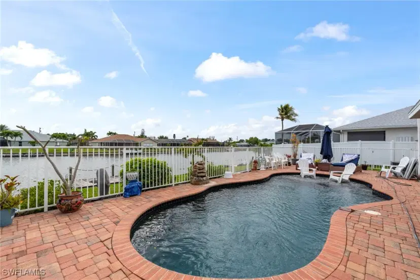 Picture of 1216 SE 3Rd St, Cape Coral FL 33990