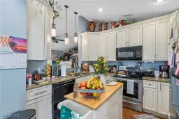 Picture of 1216 SE 3Rd St, Cape Coral, FL 33990