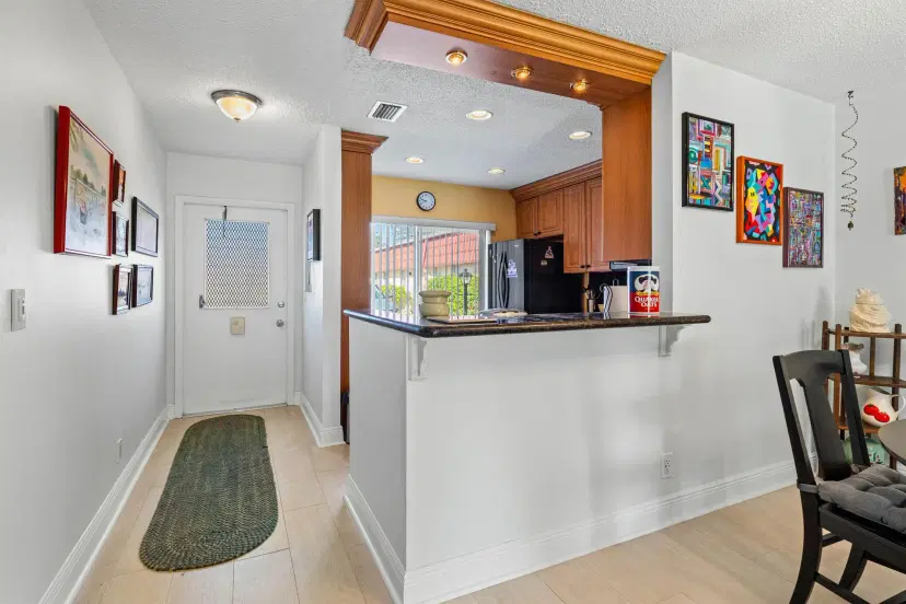 Picture of 528 Franconia Circle, Lake Worth FL 33467