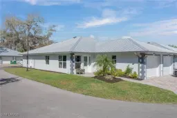 Picture of 185 Village Cir 27, Labelle, FL 33935
