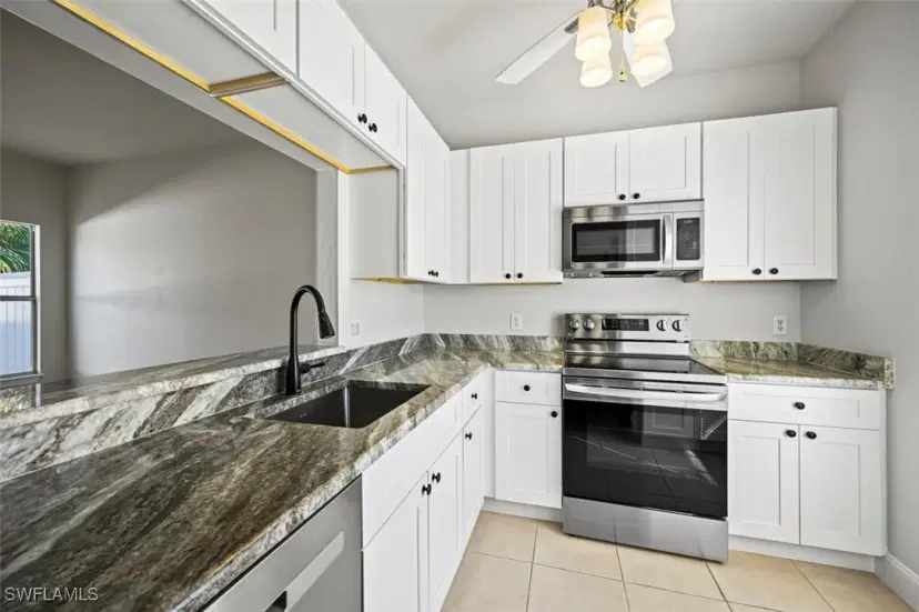 Picture of 6111 Lake Front Dr, Fort Myers FL 33908