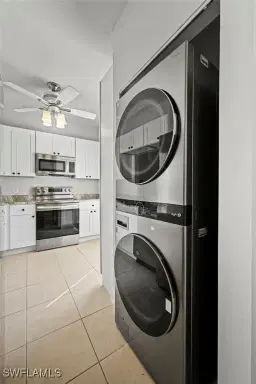 Picture of 6111 Lake Front Dr, Fort Myers, FL 33908
