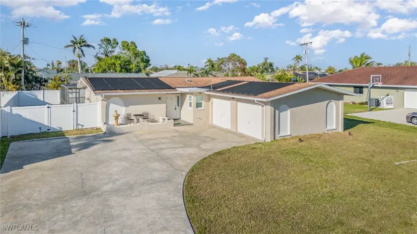 Picture of 905 SE 31St Ter, Cape Coral FL 33904