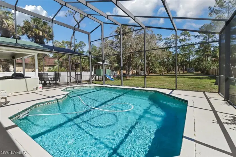Picture of 440 1St St Nw, Naples FL 34120