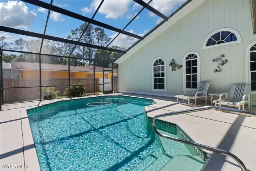 Picture of 440 1St St Nw, Naples FL 34120