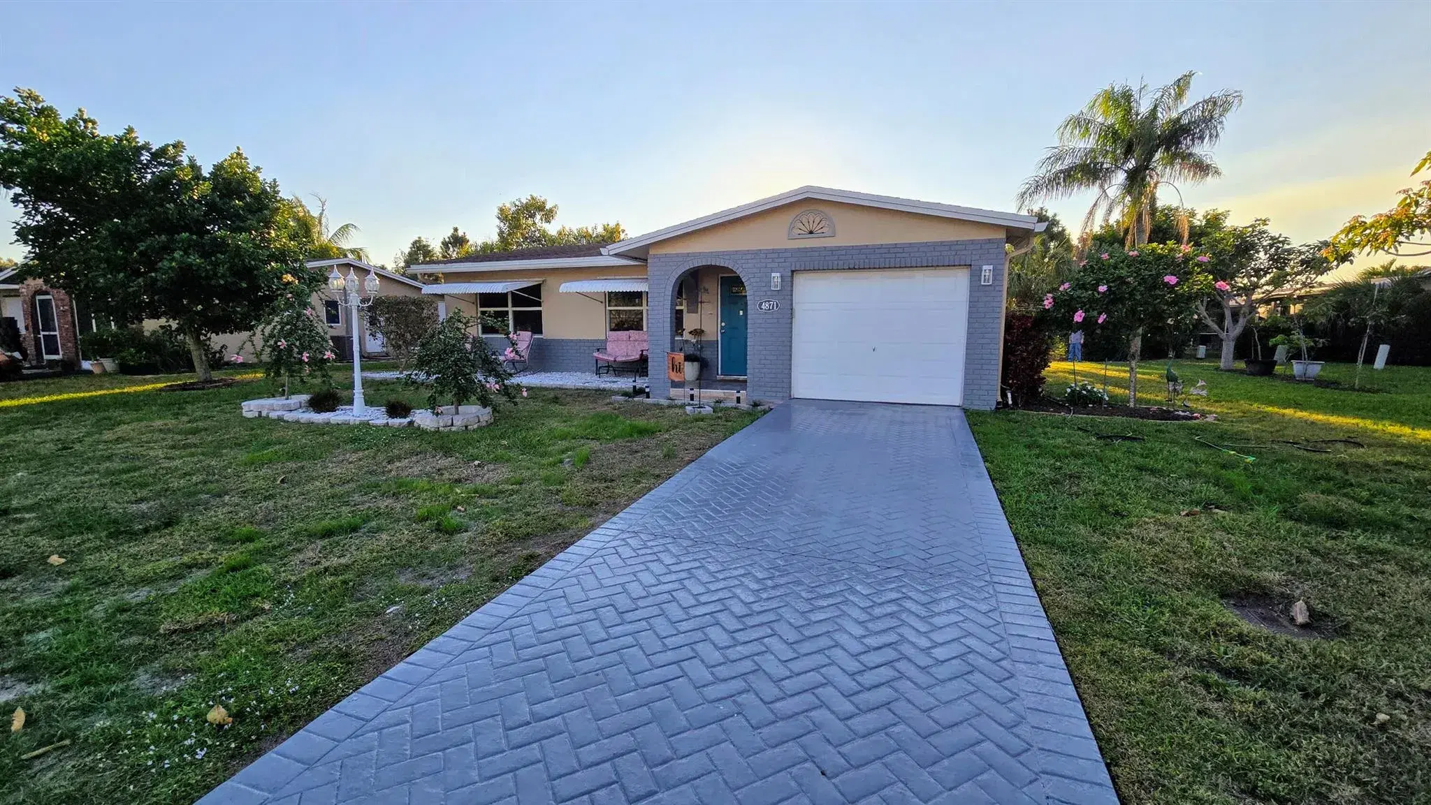 Picture of 4871 NW 13Th Avenue, Deerfield Beach, FL 33064