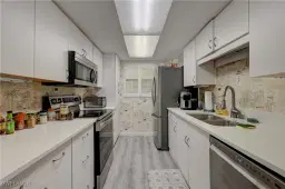Picture of 900 8Th Ave S 204, Naples, FL 34102
