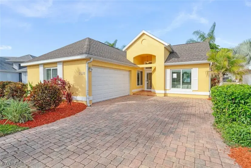Picture of 9120 Greenleaf Ct, Fort Myers FL 33919