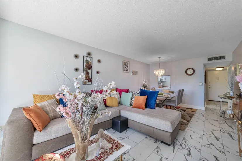 Picture of 3140 Holiday Springs Blvd # 9-210, Pompano Beach FL 33063