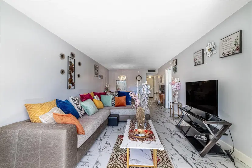 Picture of 3140 Holiday Springs Blvd # 9-210, Pompano Beach FL 33063