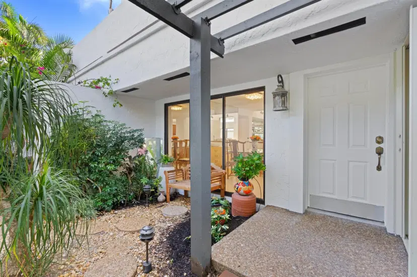 Picture of 6110 N Ocean Boulevard 11, Ocean Ridge FL 33435