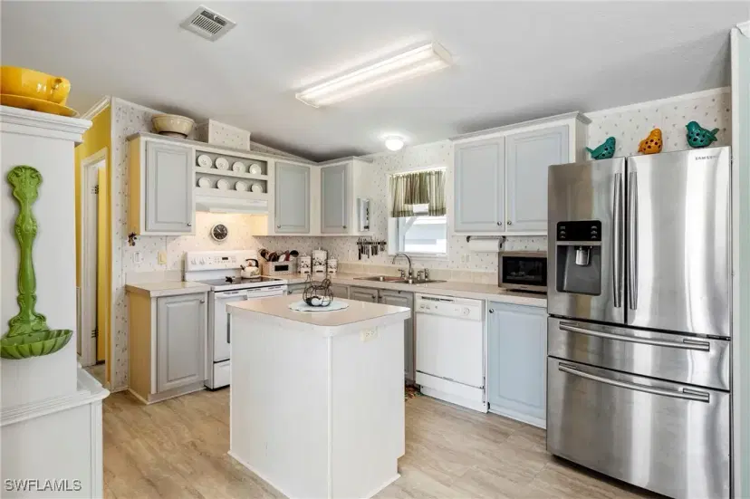 Picture of 5558 Palm Beach Blvd 283, Fort Myers FL 33905