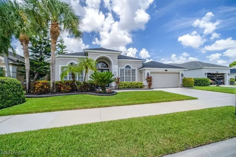 Picture of 193 Skipping Stone Ln, Naples FL 34119