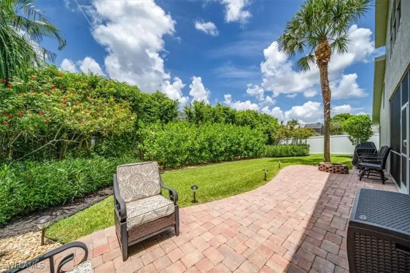Picture of 193 Skipping Stone Ln, Naples FL 34119