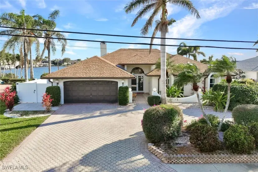 Picture of 422 Cape Coral Pkwy W, Cape Coral FL 33914