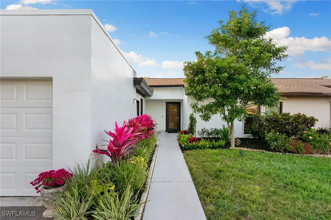Picture of 3870 Estero Bay Ln F12, Naples, FL 34112