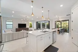 Picture of 6906 Winding Cypress Dr, Naples, FL 34114