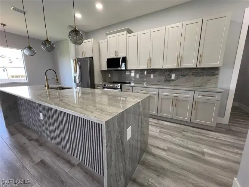 Picture of 1104 Alaska Ave, Lehigh Acres FL 33971