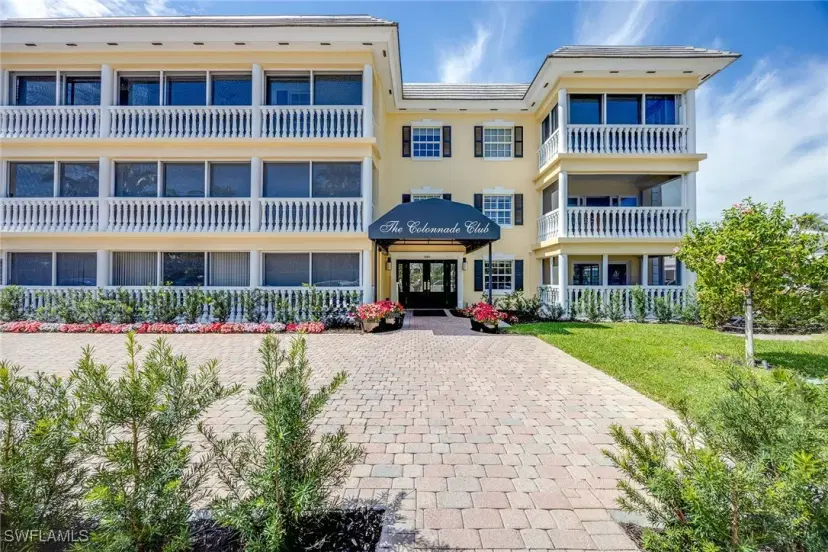 Picture of 666 3Rd St S 101, Naples FL 34102