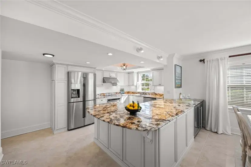 Picture of 666 3Rd St S 101, Naples FL 34102