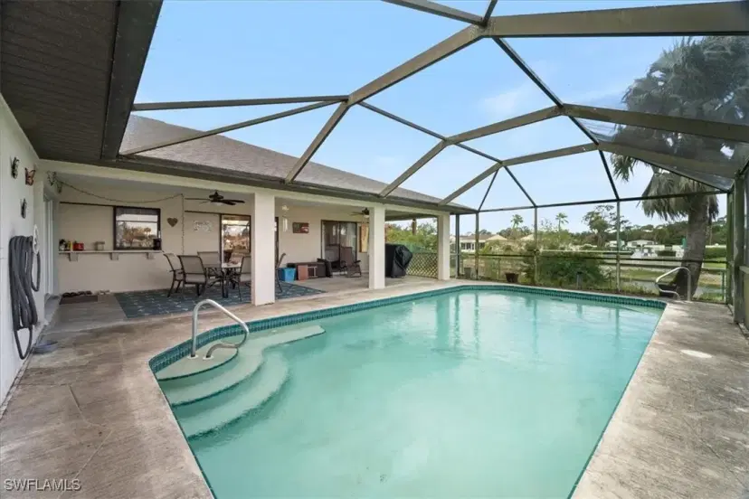 Picture of 2403 Cherry Ct, Lehigh Acres FL 33936