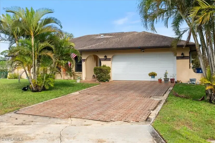 Picture of 2403 Cherry Ct, Lehigh Acres FL 33936