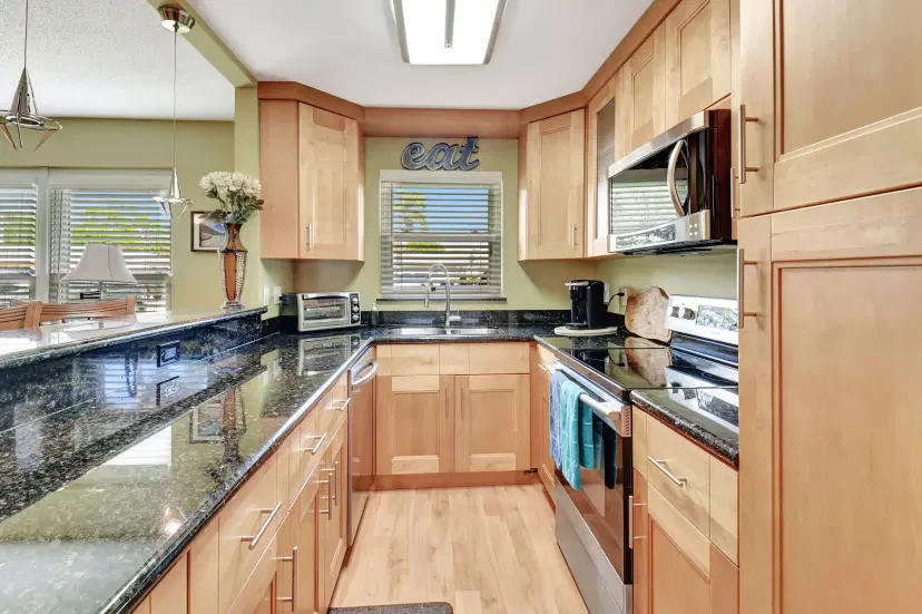 Picture of 200 N High Point Boulevard C, Boynton Beach FL 33435