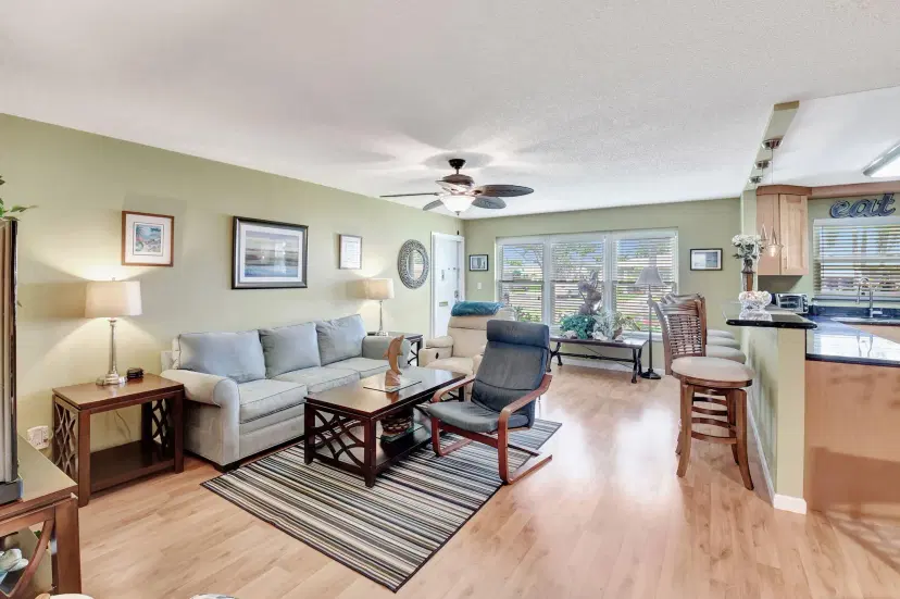 Picture of 200 N High Point Boulevard C, Boynton Beach FL 33435