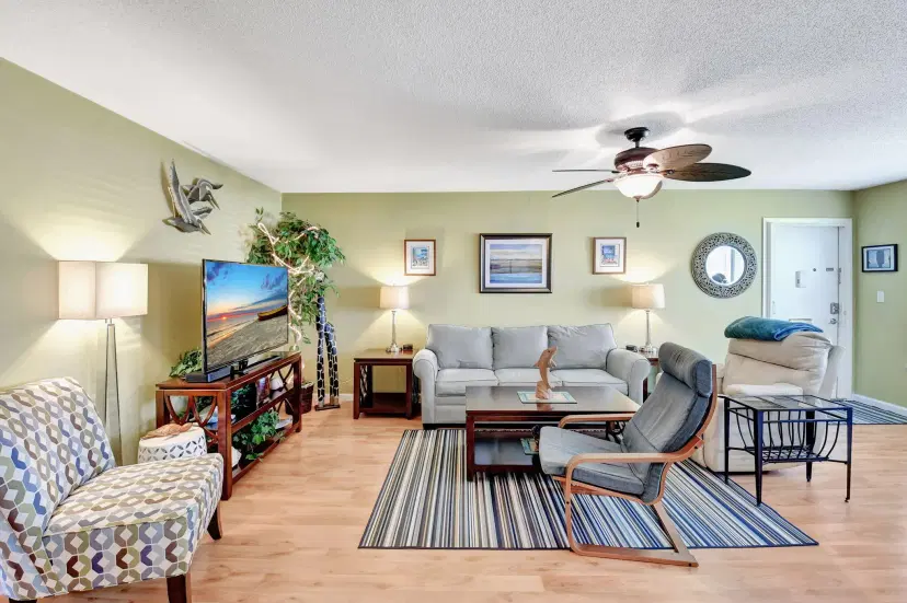 Picture of 200 N High Point Boulevard C, Boynton Beach FL 33435