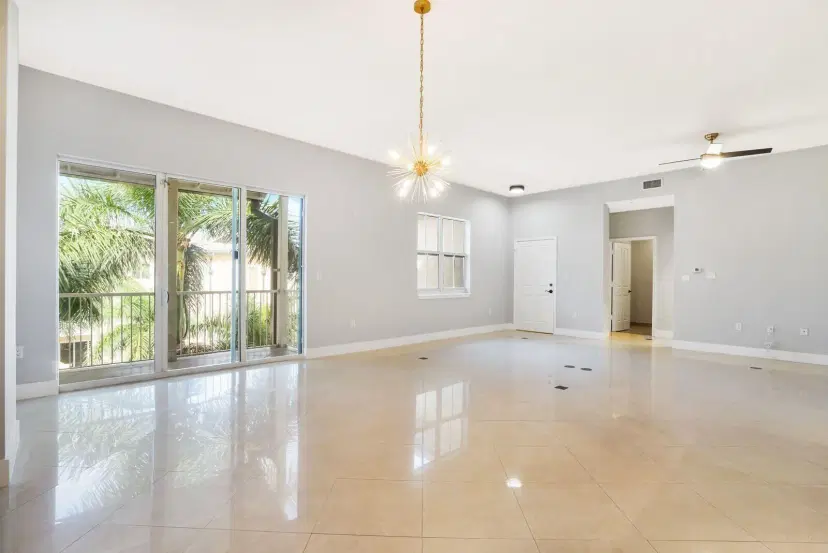 Picture of 3940 N Flagler Drive 402, West Palm Beach FL 33407