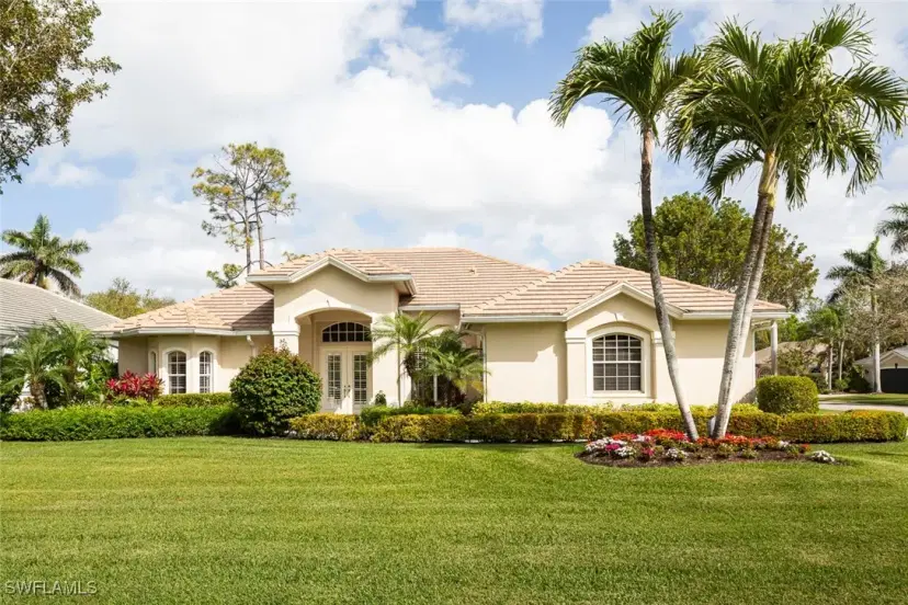 Picture of 6900 Mill Run Cir, Naples FL 34109