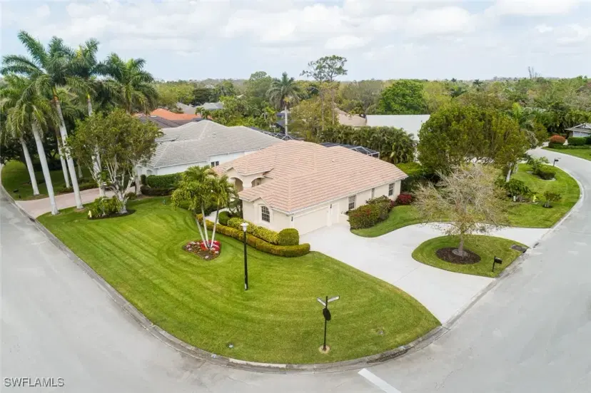 Picture of 6900 Mill Run Cir, Naples FL 34109