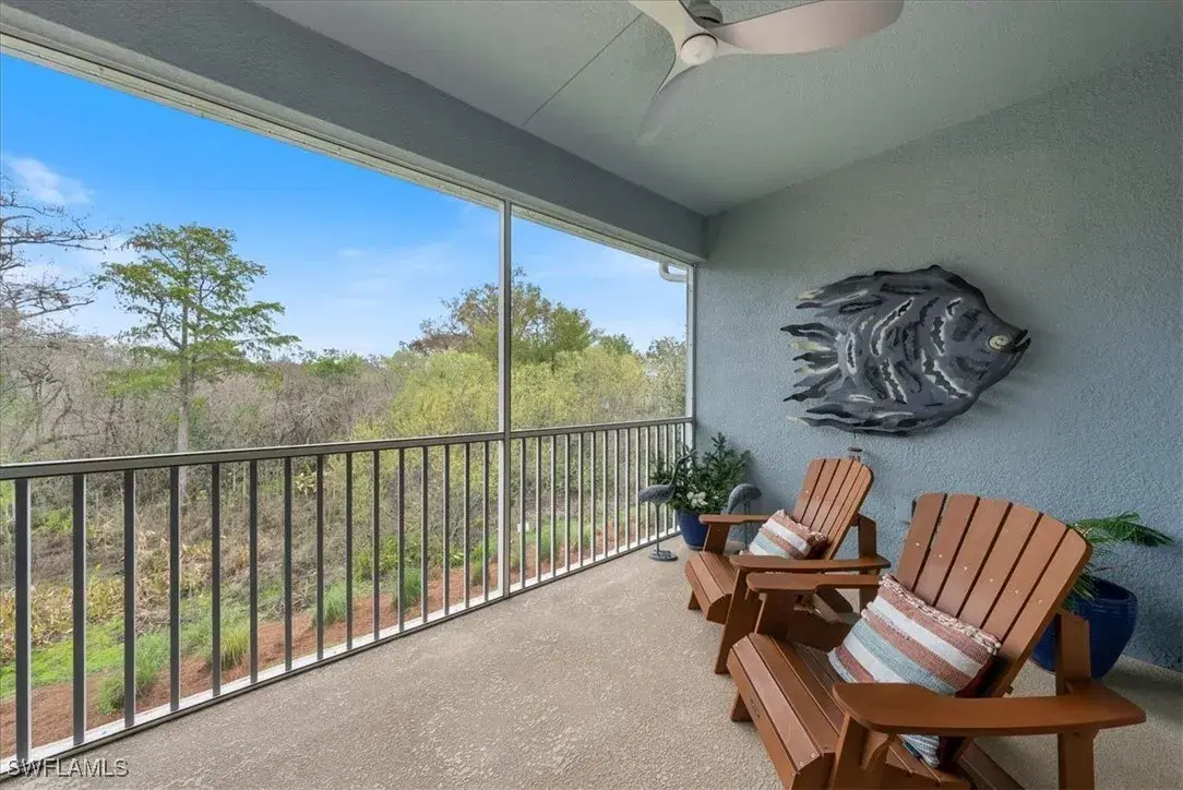 Picture of 2554 Seychelles Dr 906, Naples, FL 34112