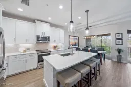 Picture of 2554 Seychelles Dr 906, Naples, FL 34112