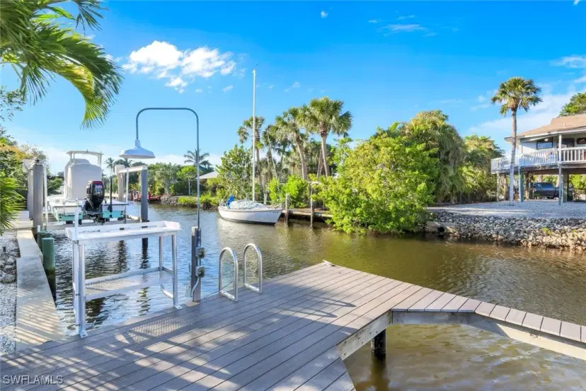 Picture of 2737 Shoreview Dr, Naples FL 34112