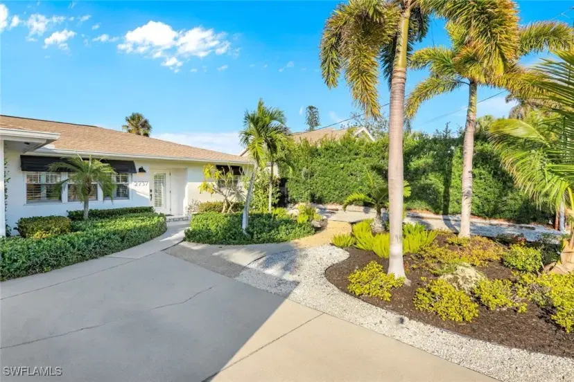 Picture of 2737 Shoreview Dr, Naples FL 34112