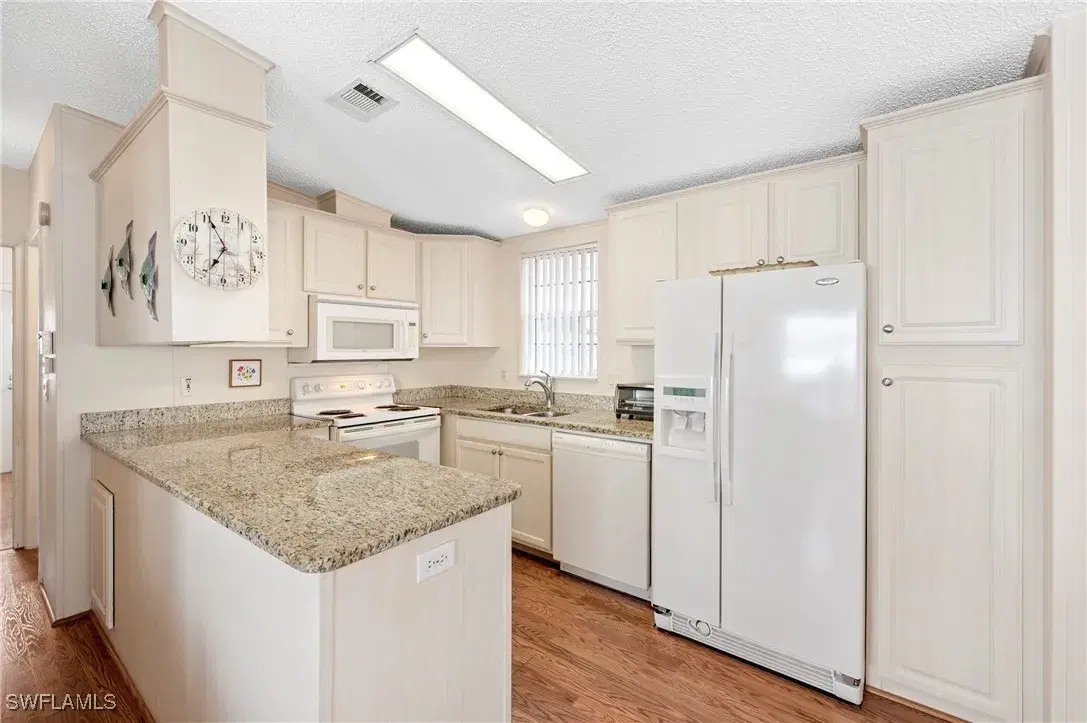 Picture of 185 Ramble Dr, North Fort Myers, FL 33903