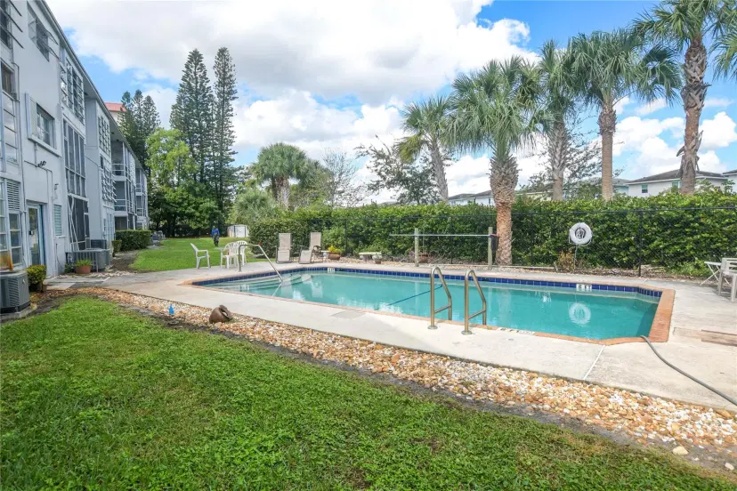 Picture of 1021 Crystal Lake Dr 314, Deerfield Beach FL 33064