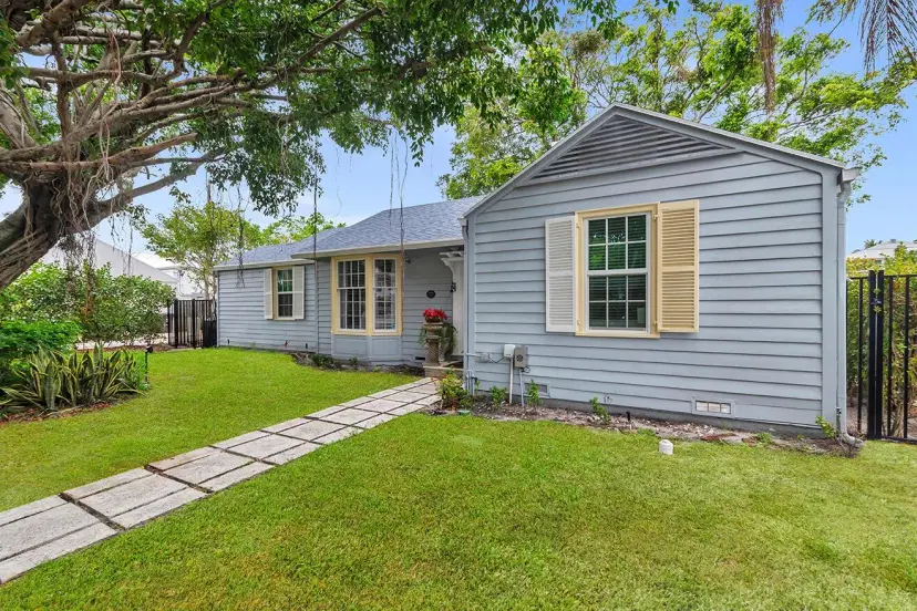 Picture of 335 Monroe Drive, West Palm Beach FL 33405