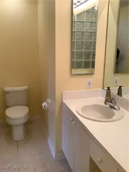 Picture of 1326 Mainsail Dr 1112, Naples, FL 34114