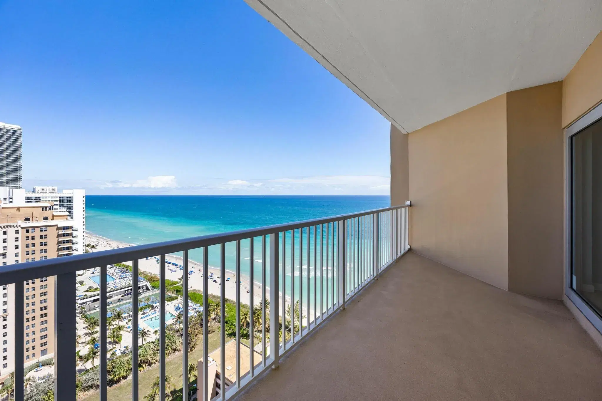 Picture of 1950 S Ocean Dr Phb, Hallandale Beach, FL 33009