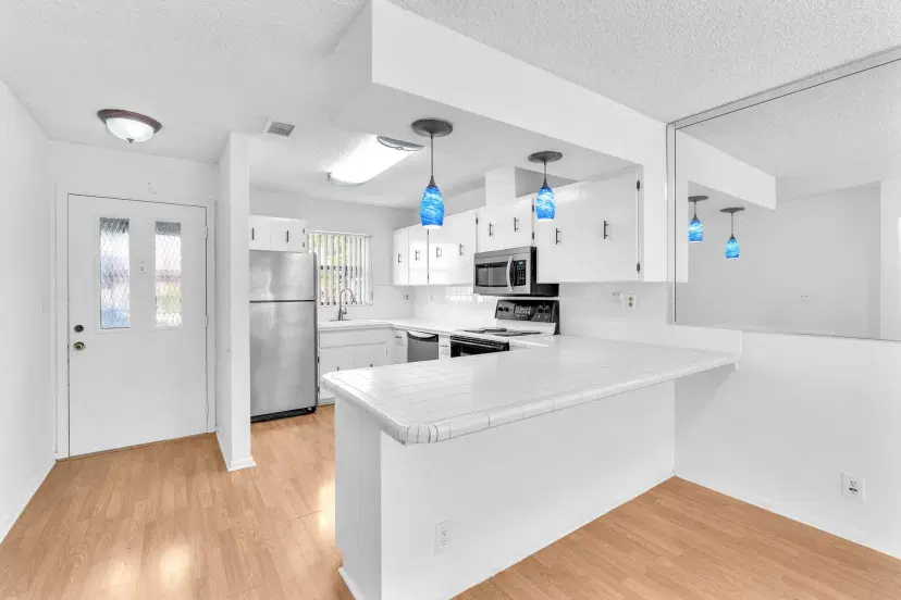 Picture of 667 Banks Rd 667, Margate FL 33063