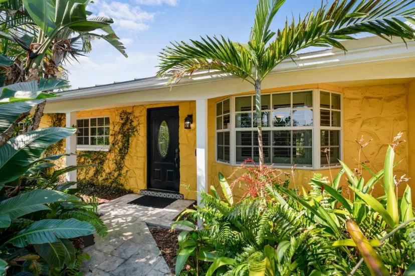 Picture of 12043 Dolphin Drive, Palm Beach Gardens FL 33410