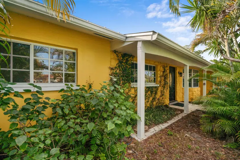 Picture of 12043 Dolphin Drive, Palm Beach Gardens FL 33410