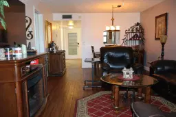 Picture of 10303 Sunrise Lakes Blvd 104, Sunrise, FL 33322