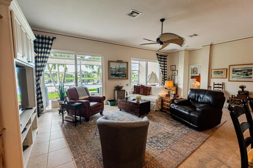 Picture of 433 NW Sunview Way, Port St Lucie FL 34986
