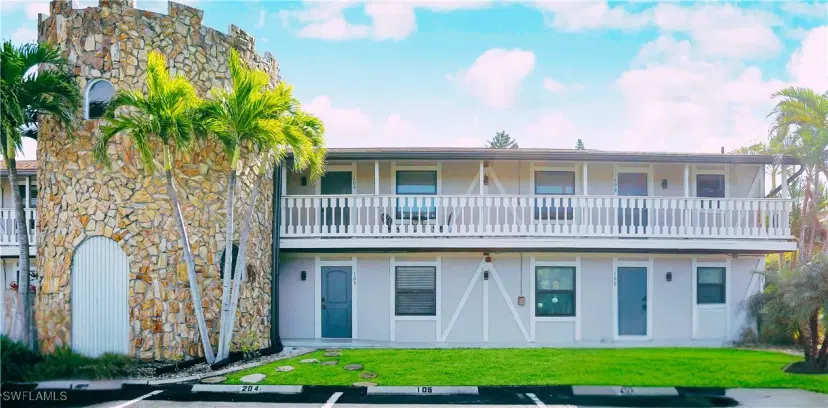 Picture of 10022 Oxfordshire Ln 206, Fort Myers FL 33908
